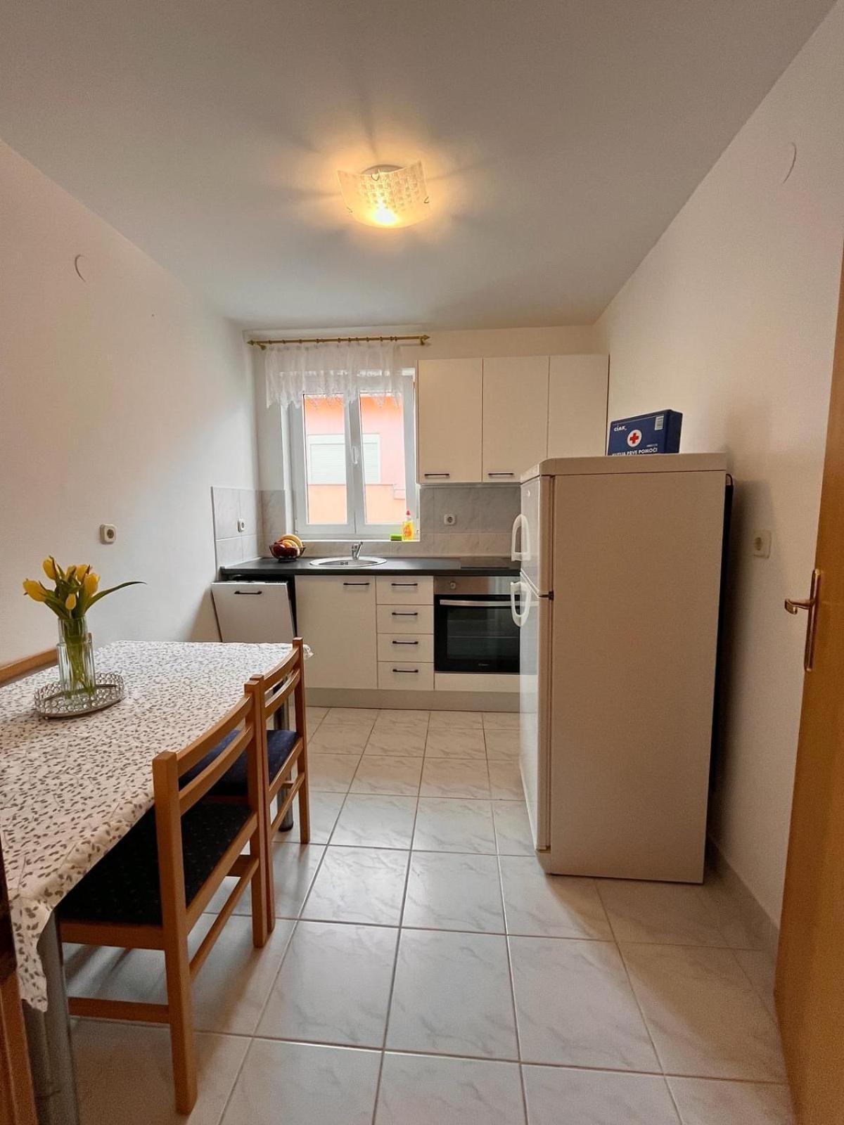 Family Holiday Apartments Lucia Vodice Exterior photo